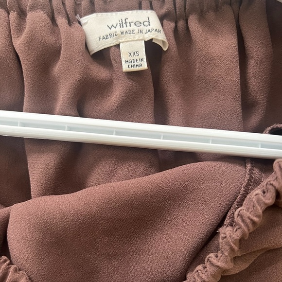 Aritzia Wilfred Off The Shoulder Top. Fits XXS, XS and Small. - Picture 4 of 5